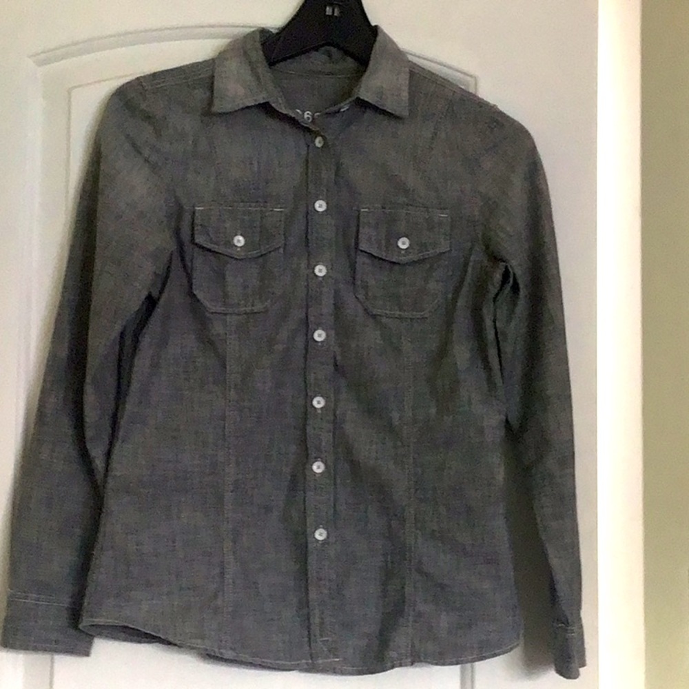 GAP gray denim button down shirt sz XS
